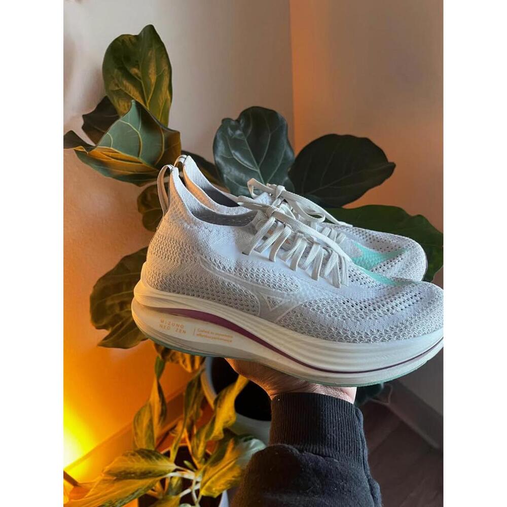 Mizuno Neo Zen Women's Size 8 Max Cushion Lightweight Running Shoe Retail$150 - Picture 3 of 6